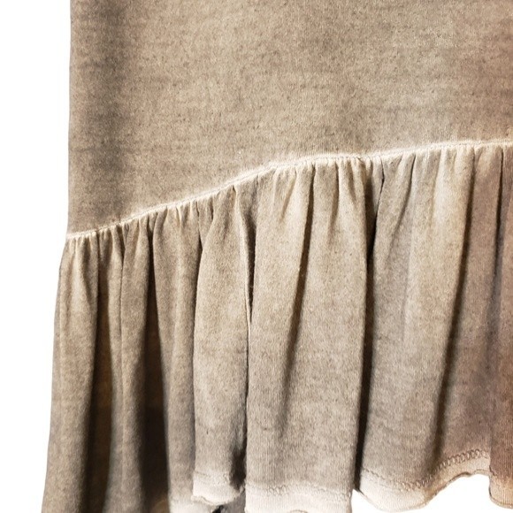 Dantelle Mineral Washed Ruffle Hem Short Sleeve Raw Cut Gray Tee M - Picture 5 of 7